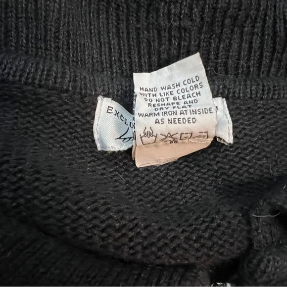 Vintage Lord and Taylor Christmas Wonderland Sweater - Picture 7 of 7